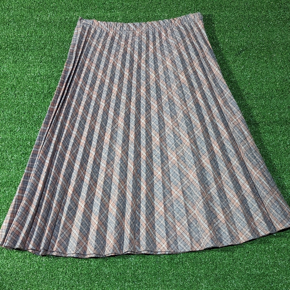 Take 1 wool blend accordion style midi length vintage skirt size 10/12